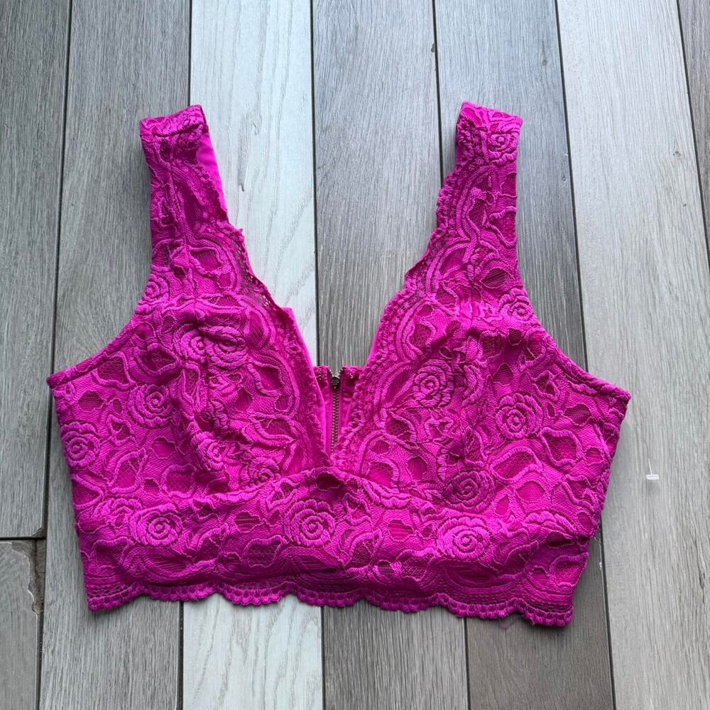 Bebe hot pink lace zip